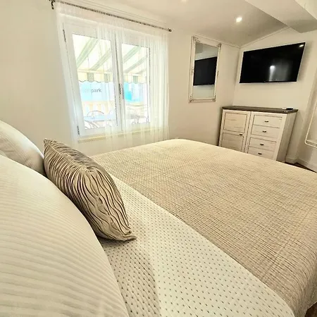 Ton I Comfortable * Makarska